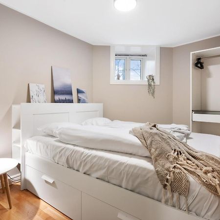 New! Modern City Apt: Central W/ Private Entrence Apartamento Bergen Exterior foto